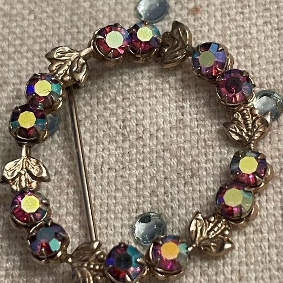 vintage brooch pin with Beautiful Rhinestones - Picture 5 of 8